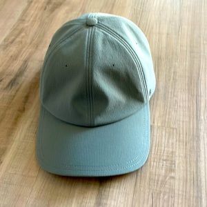 Lululemon days shade cap
